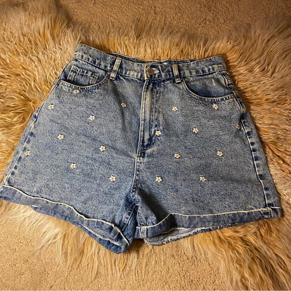 Ardene Flower High Rise Mom Shorts